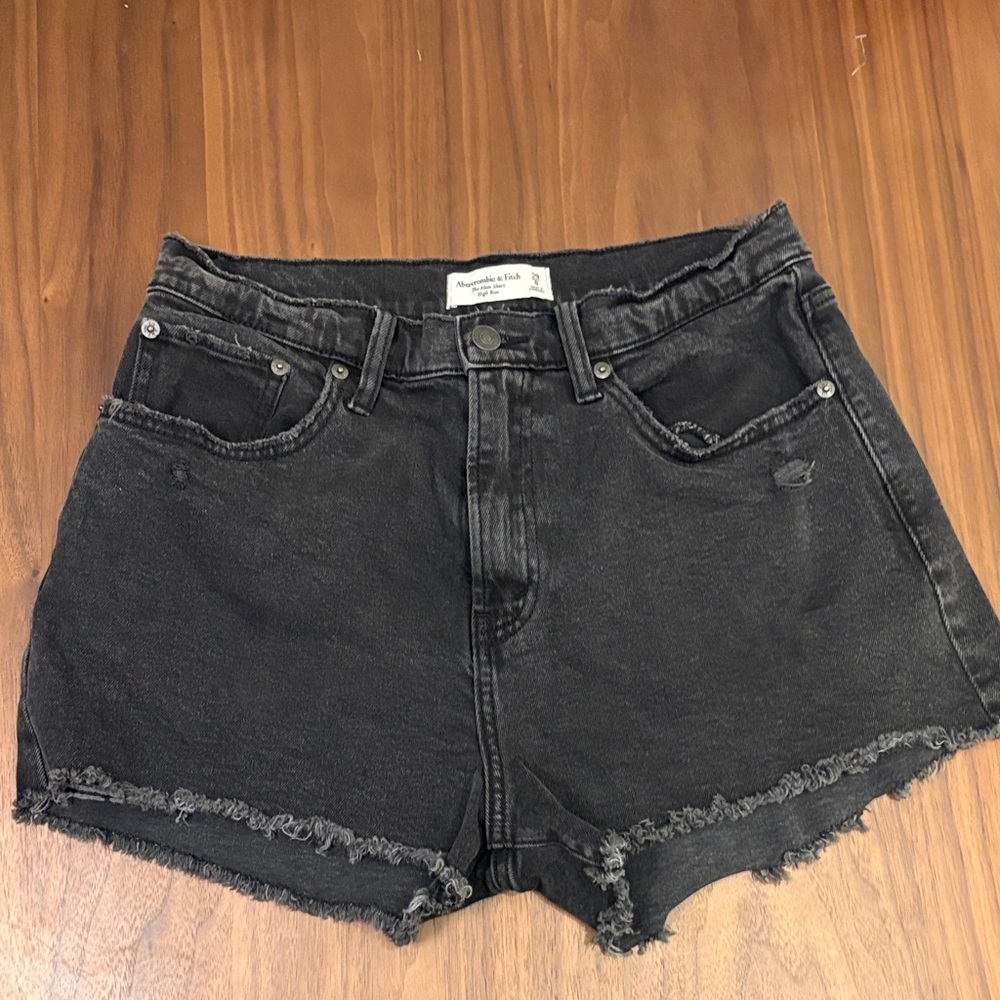 Abercrombie & Fitch The Mom Short High Rise Curve Love Shorts
